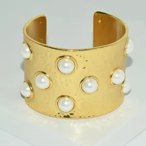 Pearl cuff