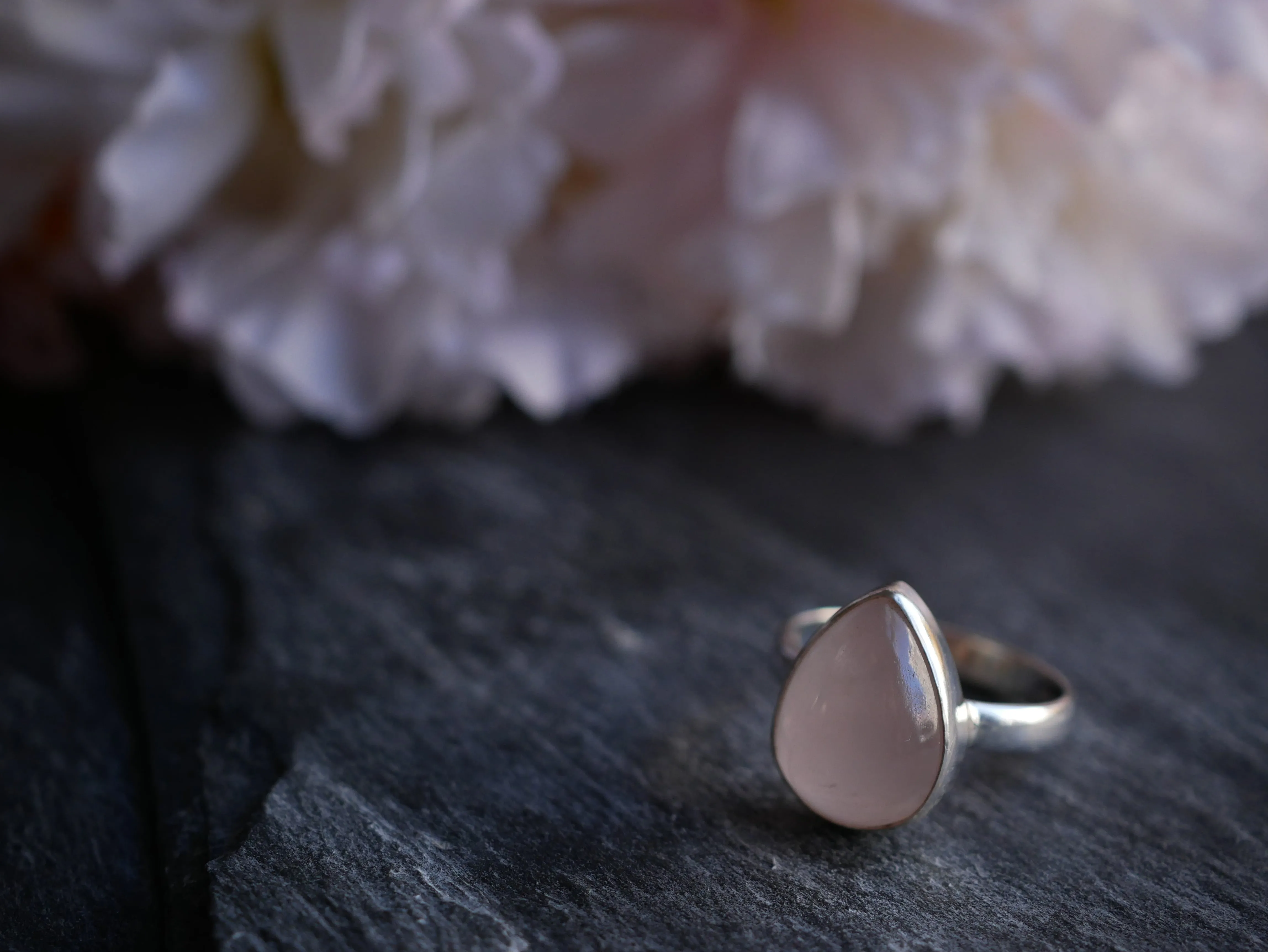 Rose Quartz Akoni Ring (US 8)