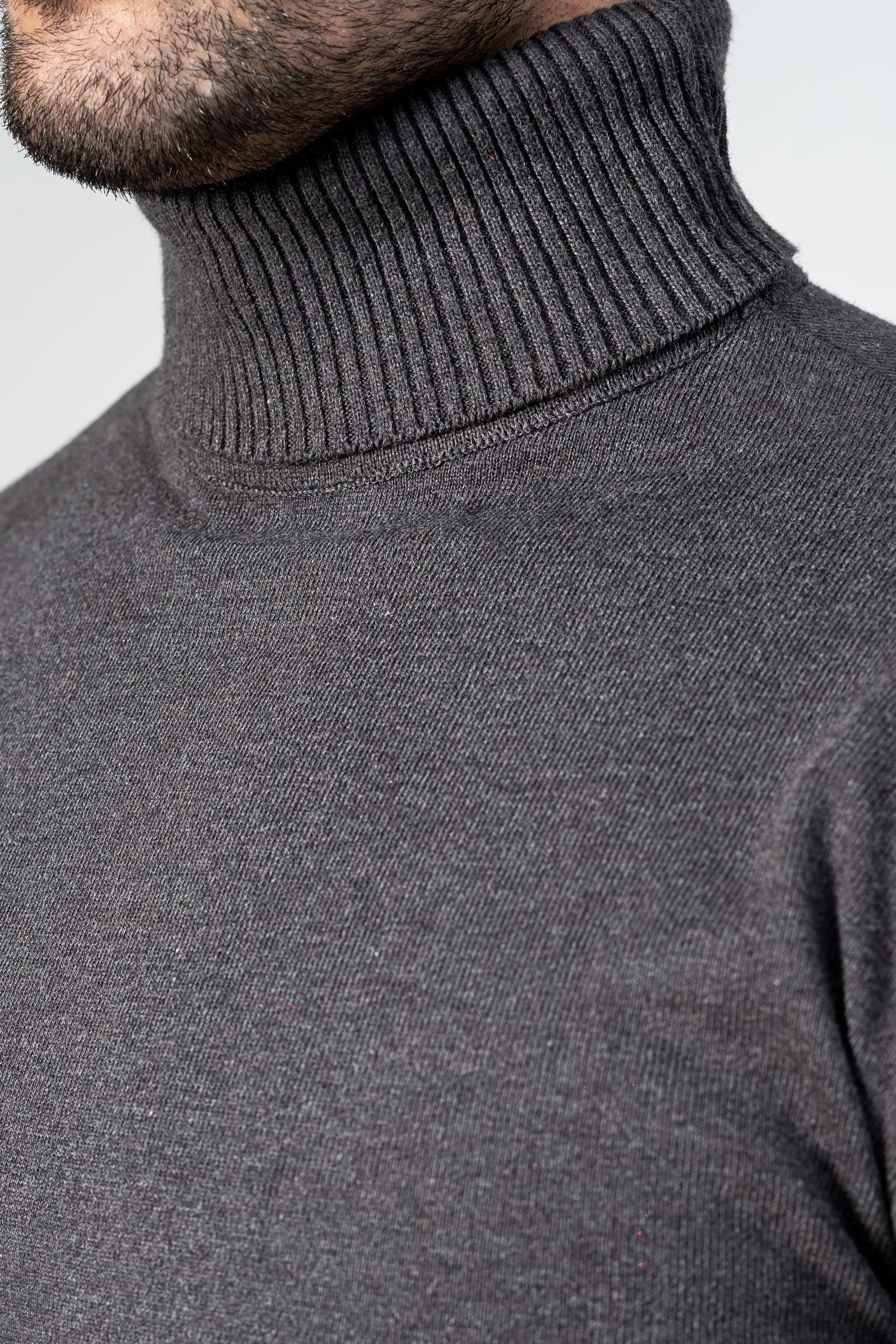 Signature Turtle Neck Dark Grey